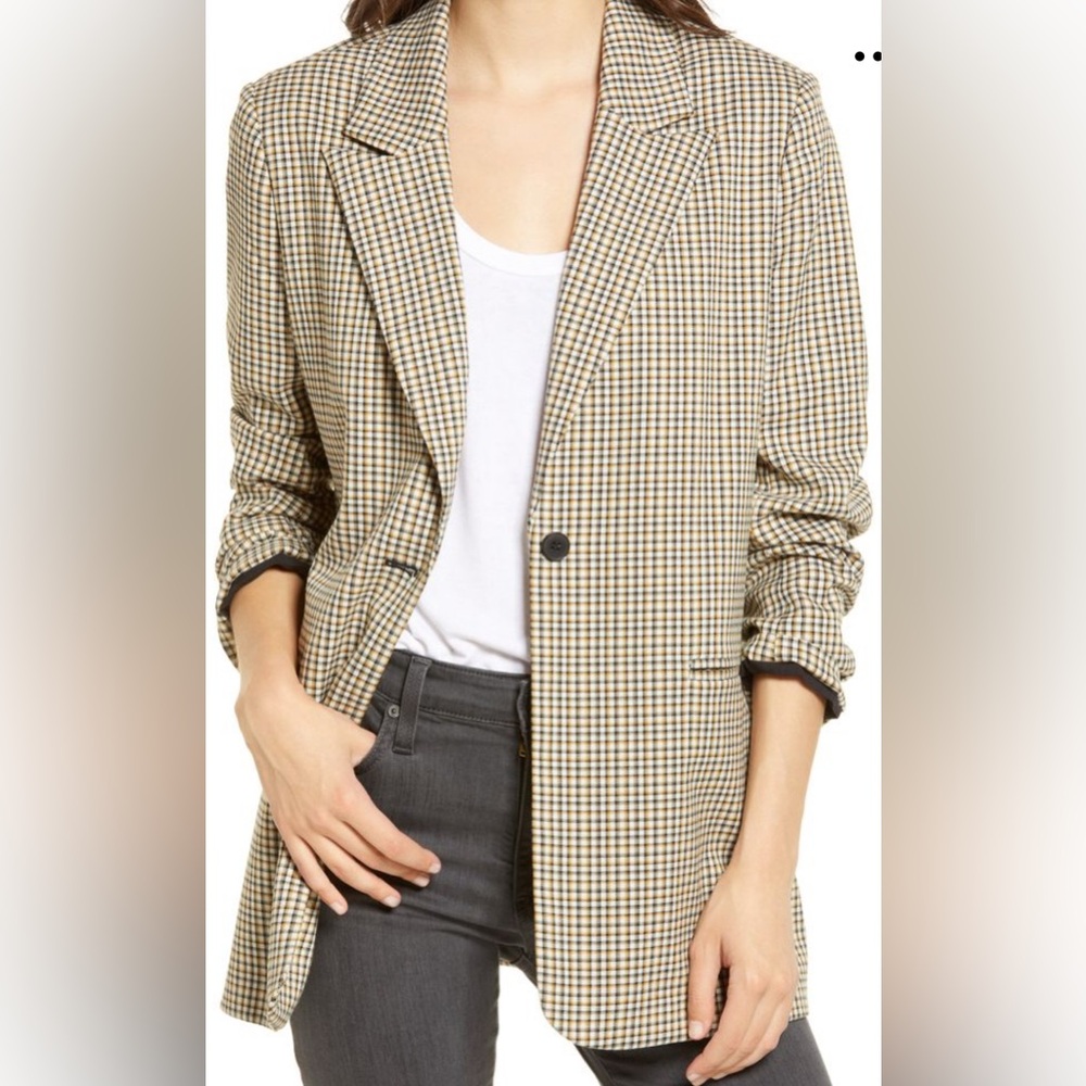 Treasure & Bond Plaid Blazer in Tan and Black